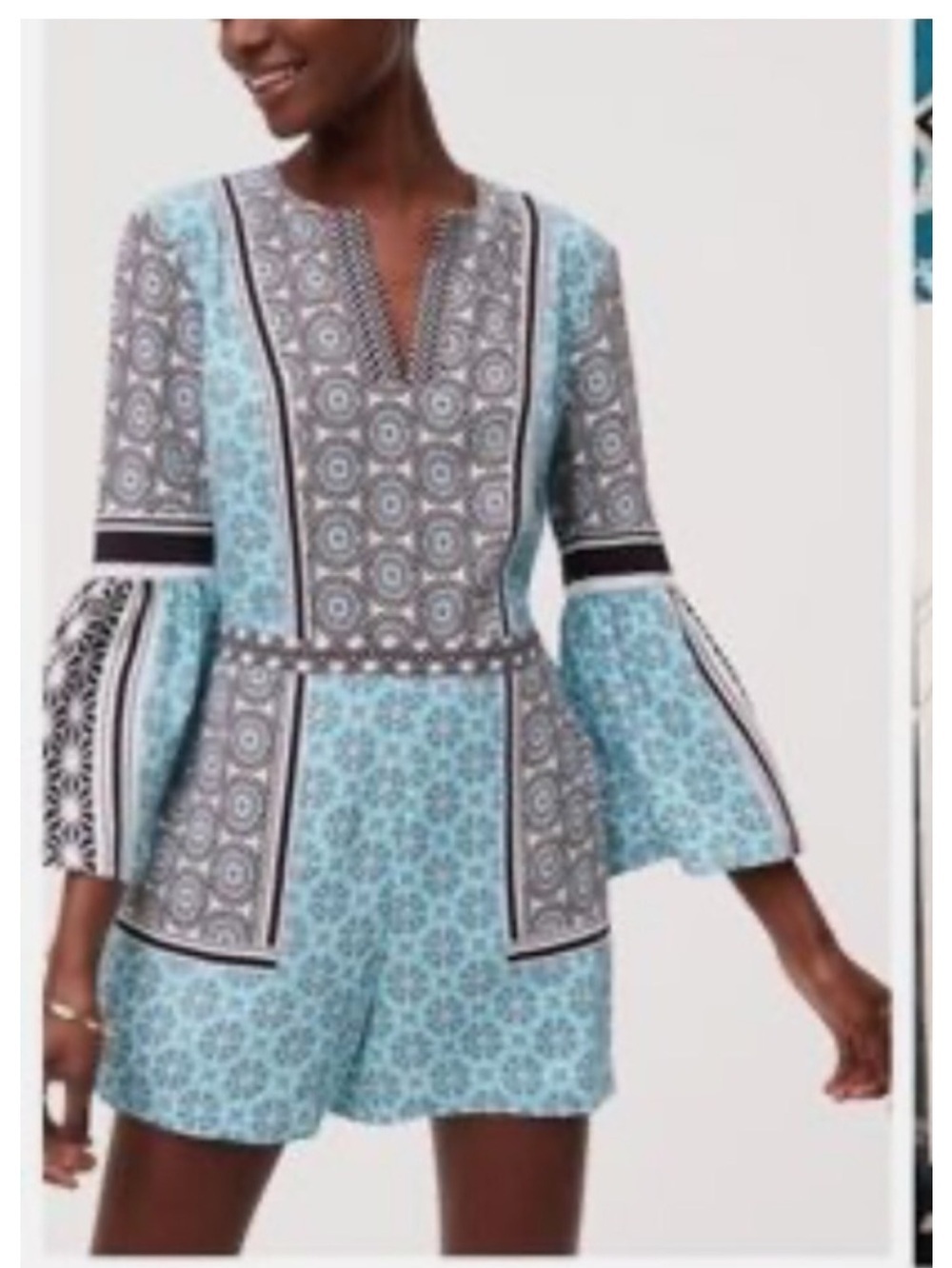 Ann Taylor Loft Boho V Neck Bell Sleeve Shorts Romper Size Small